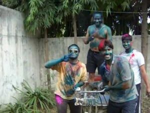 Rowdy Bachelor Fun: Holi Celebration Yr 2010 in Gurgaon with College Friends