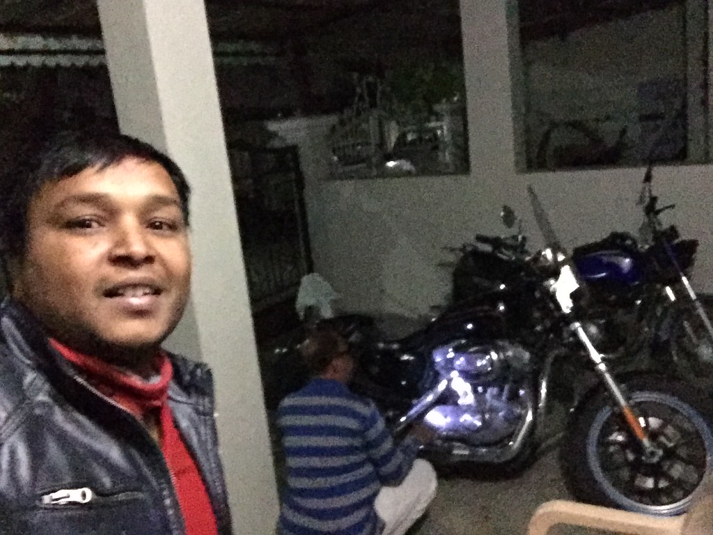 Selfie at Bhopal house Harley Davidson ride AskDushyant Year 2017