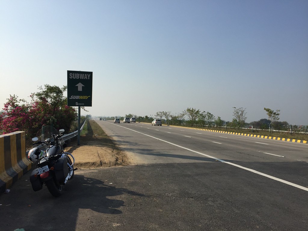 Yamuna Express Way ride on Harley Davidson AskDushyant Year 2017