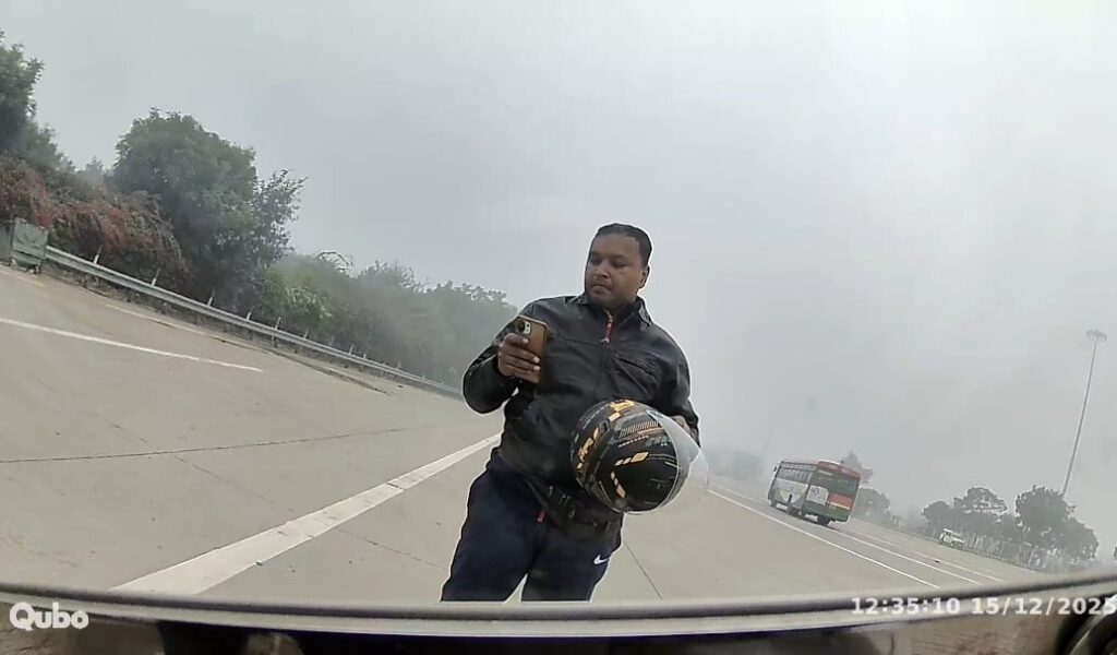 Yamuna Expressway Foggy Day 15 Dec 2025 AskDushyant