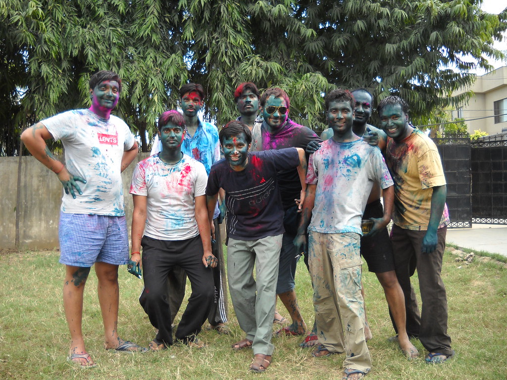 group photo holi festival 2010 House 1435 sector 15 gurgaon askdushyant