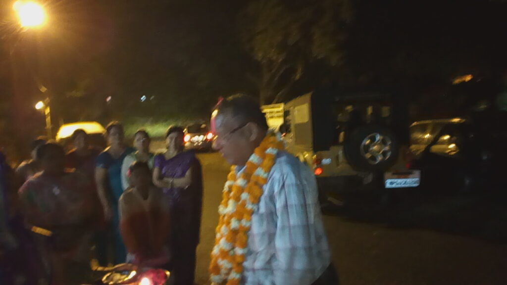 Welcome Arti at home of Sarni My Father Retirement Memoir Dushyant Gadewal #AskDushyant