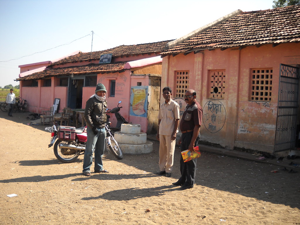 higher secondary school khulri madhya pradesh bike trip dushyant gadewal #askdushyant yr 2009